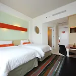 HARRIS Hotel & Convention Festival Citylink Bandung
